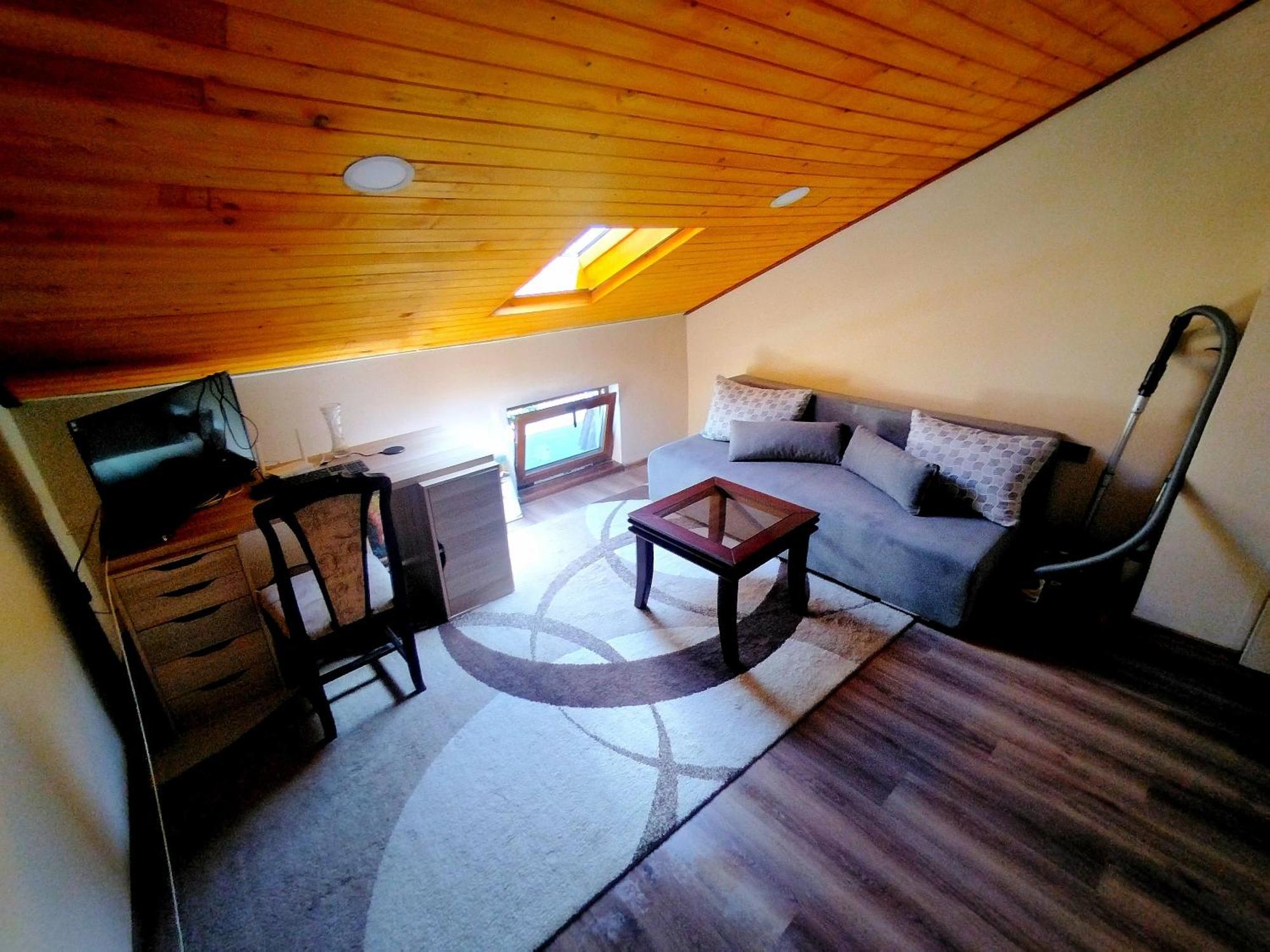 Low Budget Apartment With Breakfast #3 Várna Kültér fotó